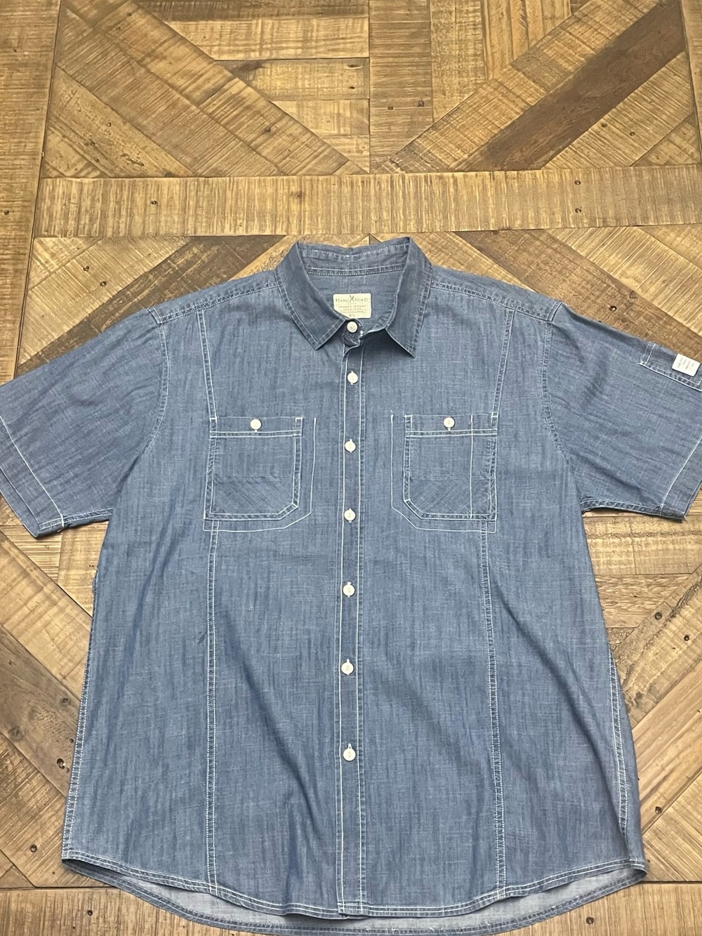 Marc Ecko Cut & Sew Men's XL Blue Chambray Short Sleeve Work Shirt Utility